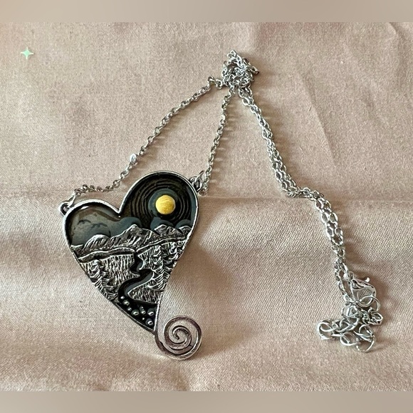 Jewelry - Beautiful Necklace 23” BN